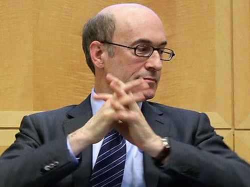 Harvard Üniversitesi Ekonomi Profesörü Kenneth Rogoff: Çin ekonomisi kırılgan. Hem özel sektörün hem de bireylerin borç yükü çok fazla.